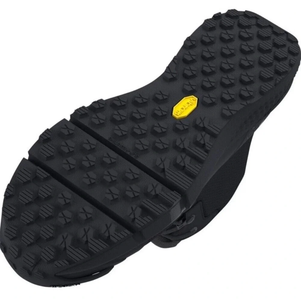 Under Armour 3027383 Men UA Charged Valsetz 8